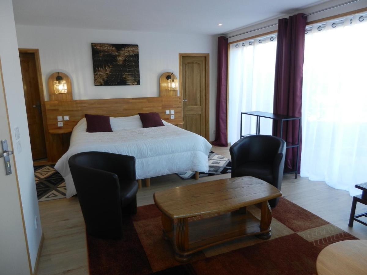 Hotel Les Charmilles De Mormal Landrecies Ngoại thất bức ảnh